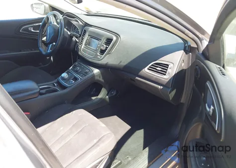 2015 Chrysler 200 Limited z USA, uszkodzony, nr VIN 1C3CCCAB9FN532823